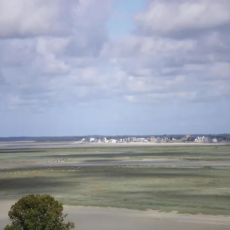 Holiday home Gorgeous In With Kitchen