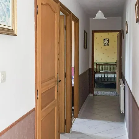 Holiday home Gorgeous In With Kitchen Gueschart